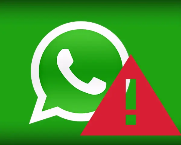 WhatsApp-Logo mit rotem Ausrufezeichen auf grünem Hintergrund.